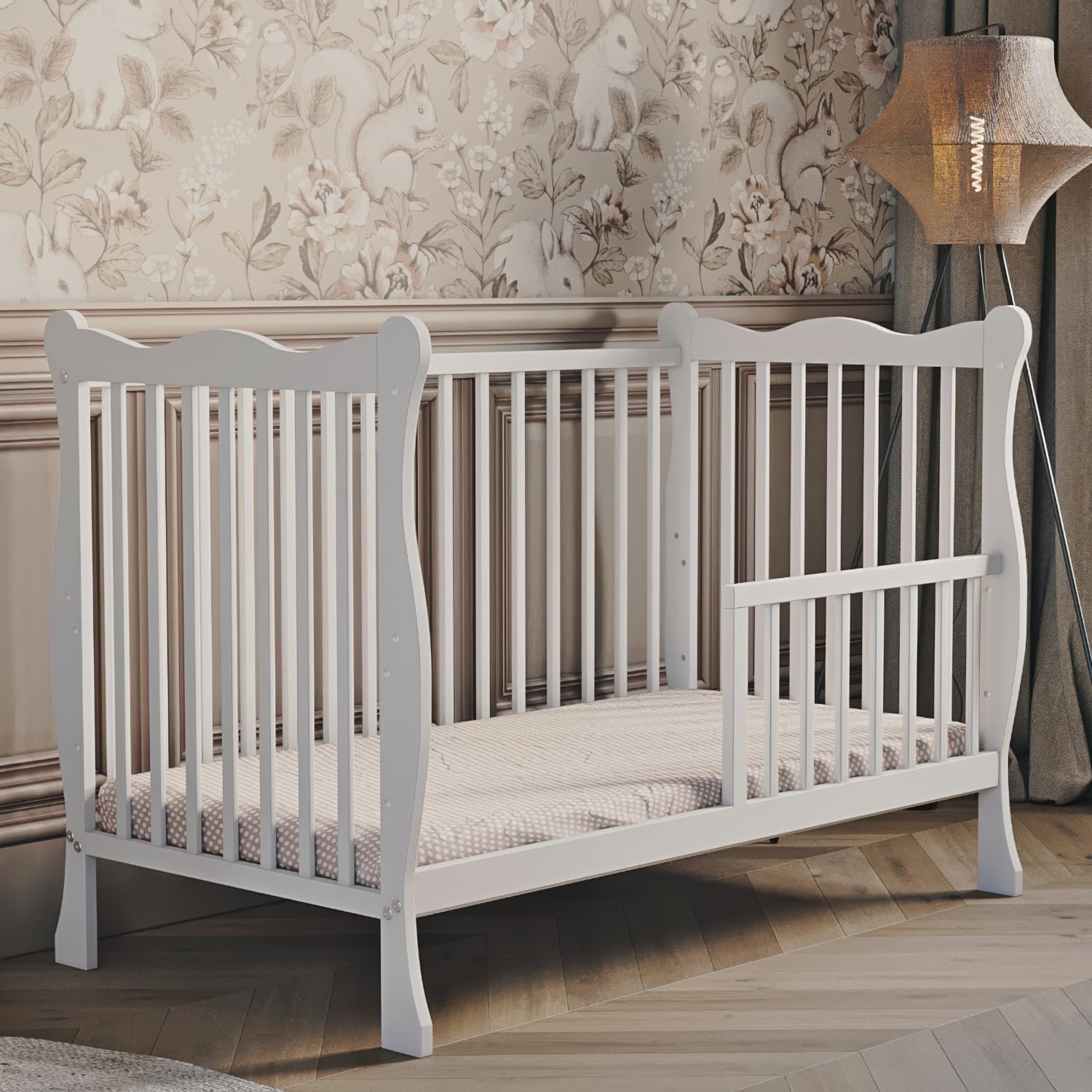 Cuna Julia, 60 x 120 cm, convertible en cama junior, 3 niveles de altura, 3 peldaños extraíbles, de madera (con lado de conversión + colchón de coco)