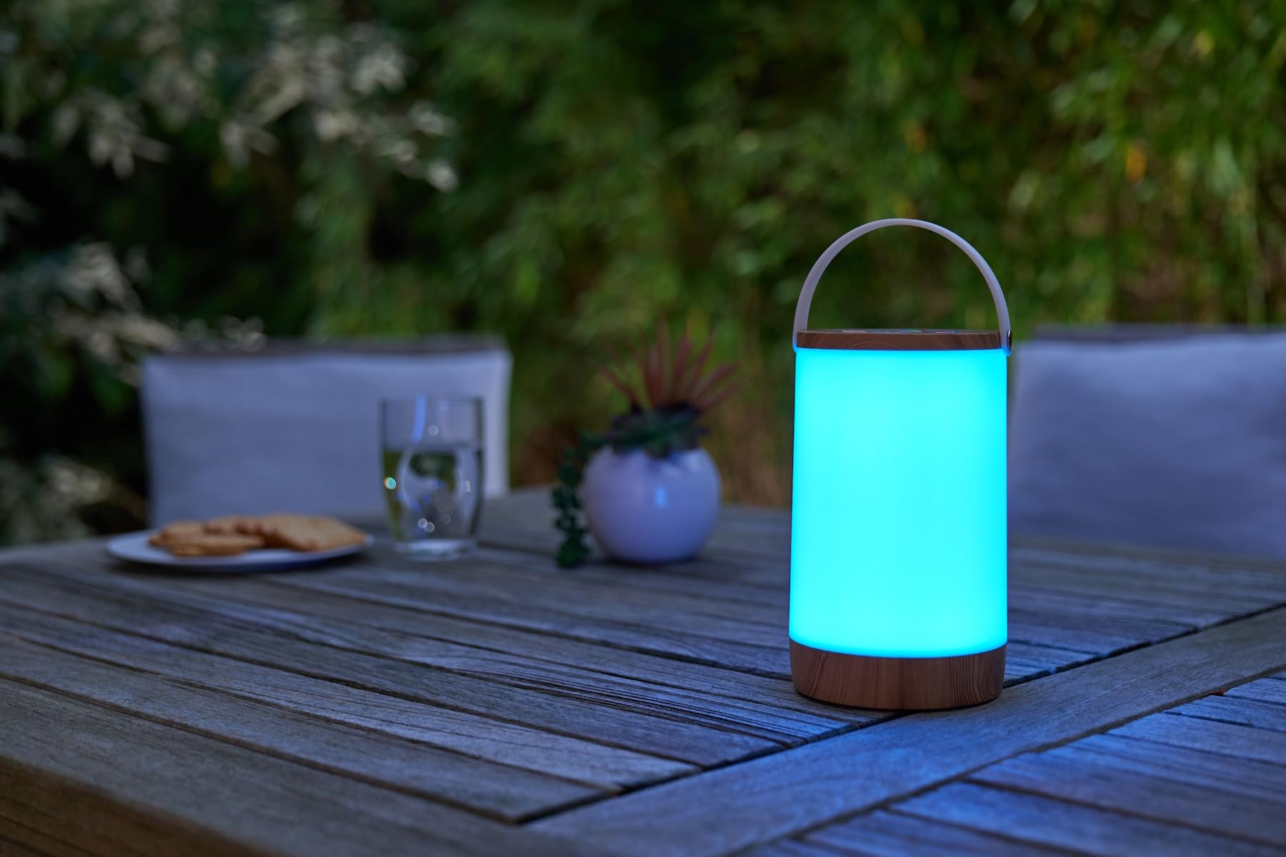 Northpoint LED Solar vlechtwerk lantaarn voor binnen en buiten tot 6 uur brandduur groot geel Northpoint LED Solar vlechtwerk lantaarn voor binnen en buiten tot 6 uur brandduur groot geel