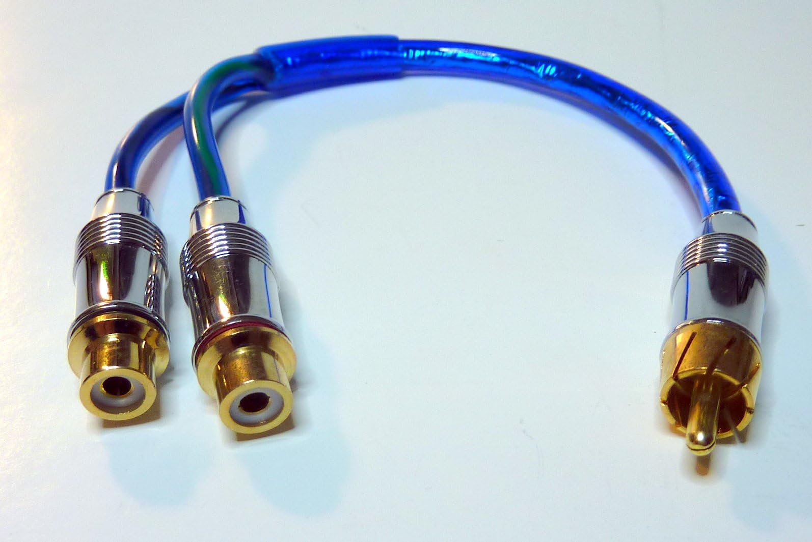 Crankin' Power Extreme Series Twisted Pair RCA Y-Adapter (10 Inches), 1-Male to 2-Female for Digital Audio or Subwoofer