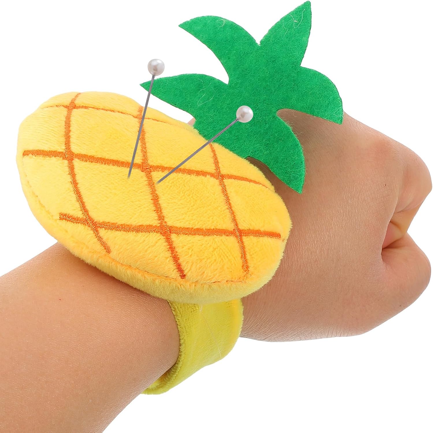 HOMSFOU Wearable Pineapple Wrist Pin Cushion for Sewing Needles Organizer, Portable Fabric Needle Pincushion for Hand Sewing and DIY Crafts