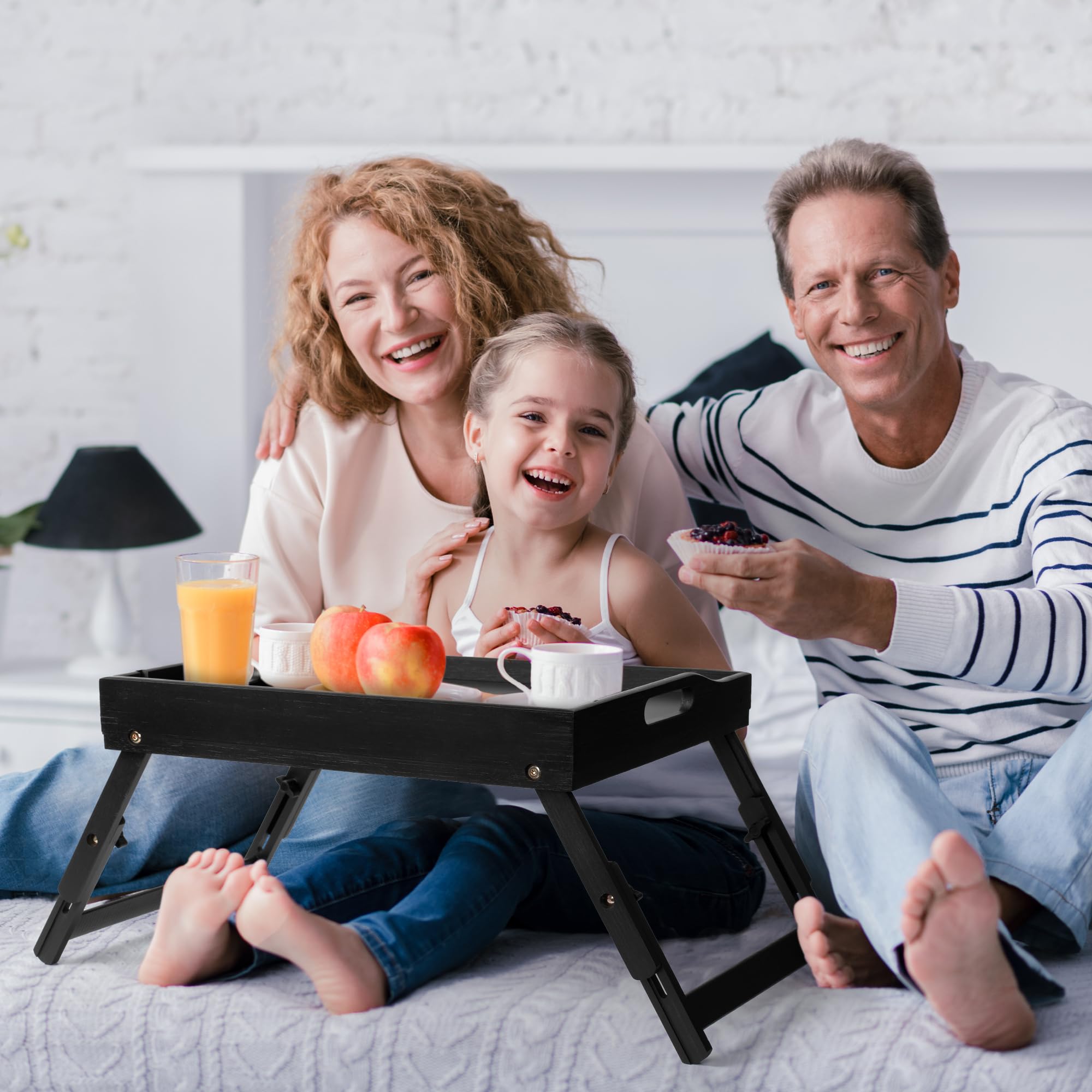 Greenual Betttablett mit Griffen, klappbaren Beinen, Bambus-Frühstückstablett mit Medien-Schlitz, Verwendung als Platte, Laptop-Schreibtisch, Snack, TV-Tablett, Küche, Serviertablett (schwarz), 2