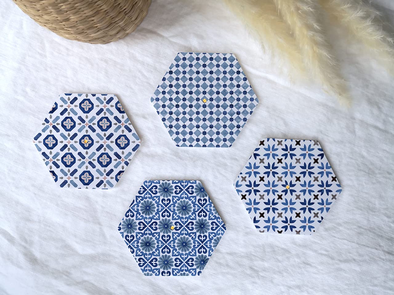 Interluxe Set di 4 sottobicchieri a LED Hexagon con batterie di ricambio incluse – Marocco Piastrelle Part III – Quattro sottobicchieri brillanti come decorazione da tavolo, idea regalo, festa