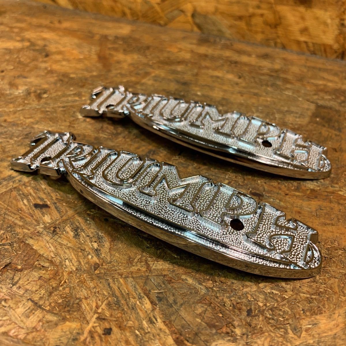 トライアンフ　T140 タンクエンブレム　 Triumph 　ボンネビル Amazon.co.jp: トライアンフ T140 タンクエンブレム カスタム