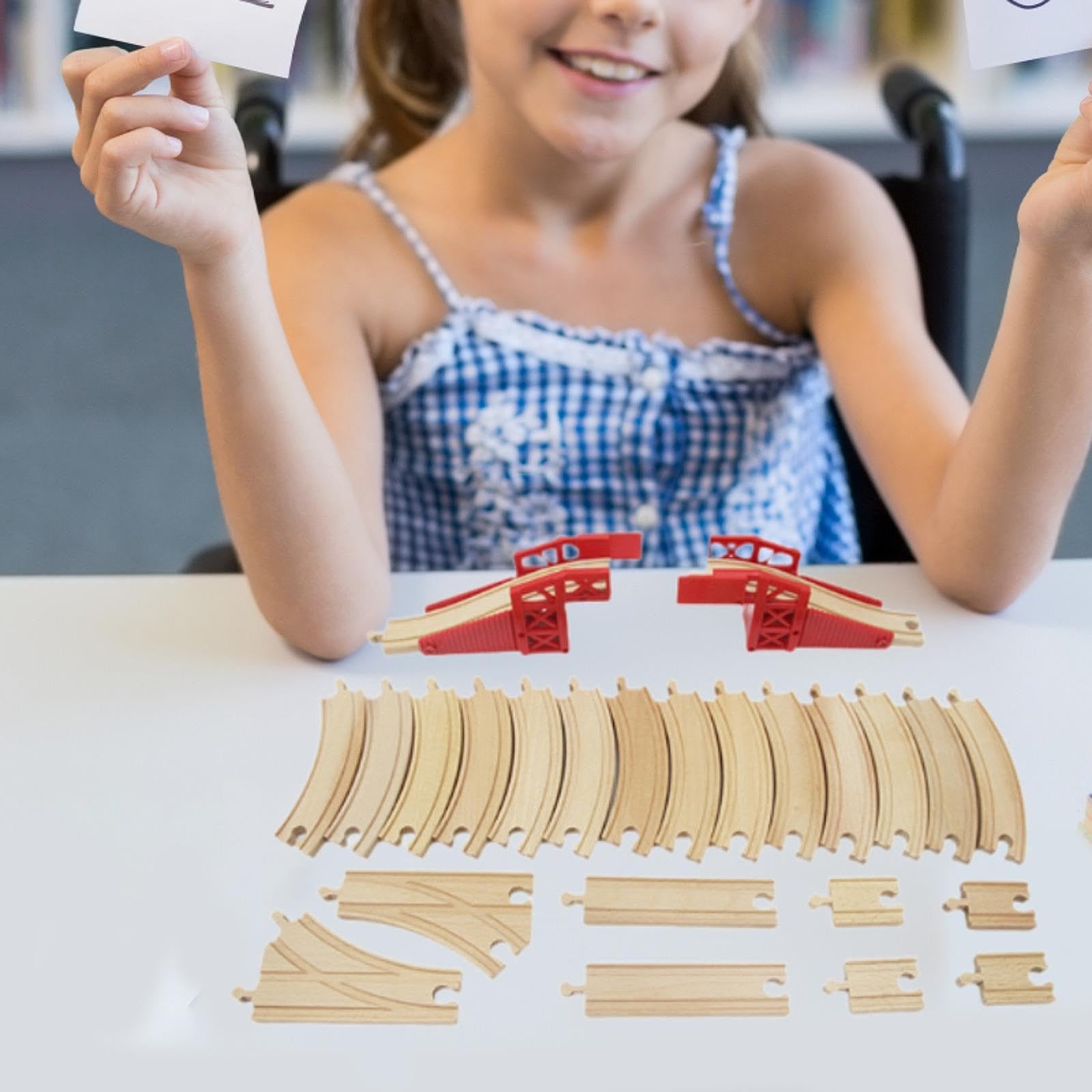 Holzeisenbahn Set, 24 Teilig, Lernspielzeug für Kinder, Eisenbahn Bausatz für Jungen