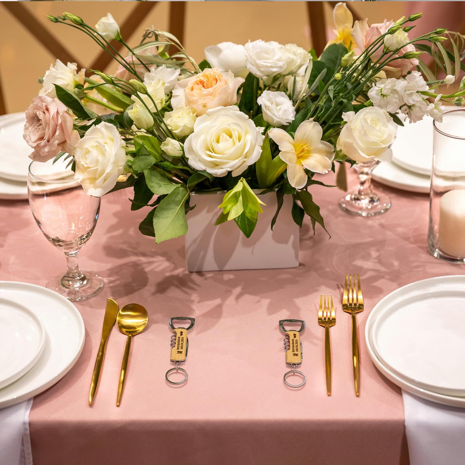 100 pezzi Apribottiglie in legno multifunzionale personalizzato per festa di matrimonio, bomboniere per ospiti, regali personalizzati per feste di compleanno, portachiavi apribottiglie incisi.