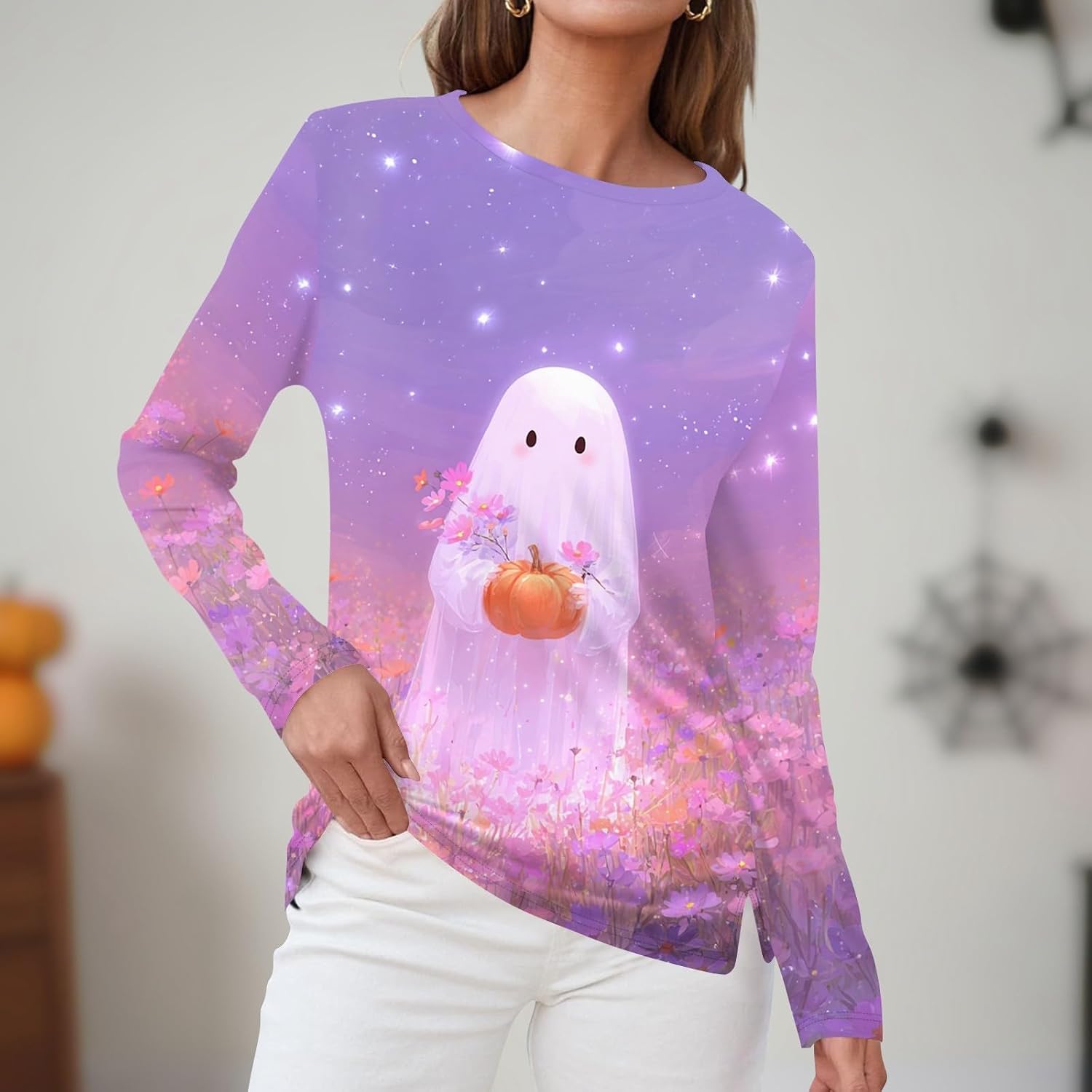 Women Halloween Fall Long Sleeve Crew Neck Ghost Graphic Shirts | Plus Size Tunic Tops for Women, Women Oversized Graphic Tshirt, Large Graphic Tees for Women, Comfy Clothes