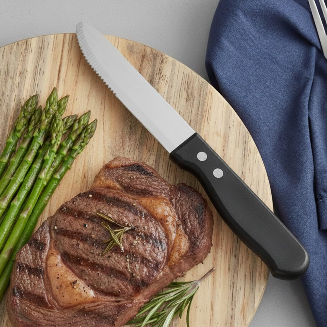 TrueCraftware- 5” Stainless Steel Round Tip Jumbo Steak Knife with Black Plastic Handle Set of 12- Steak Knives Dinner Knives Meat Cutter Knife Set for Home and Restaurants