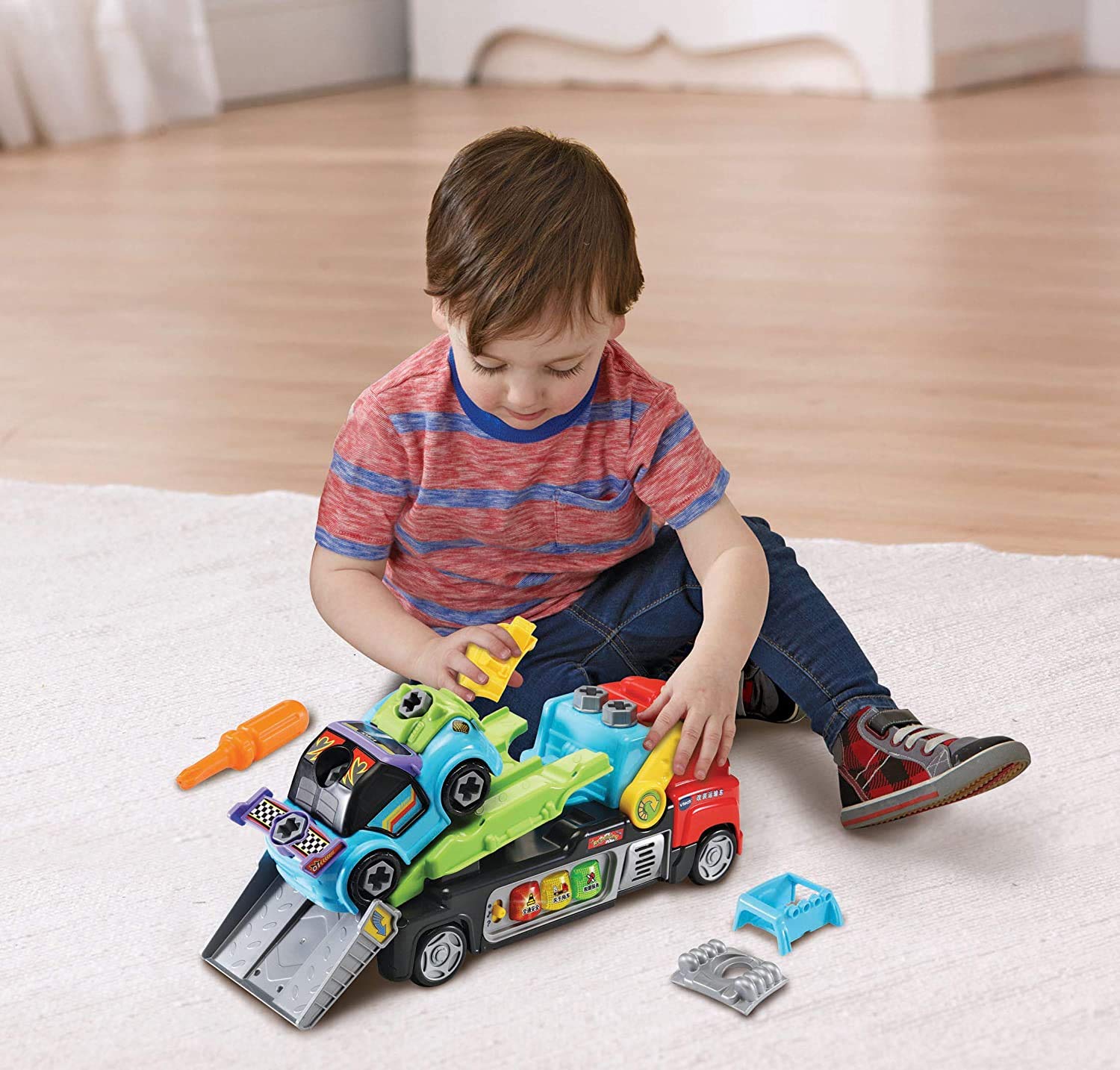 VTech - Tunning el camión Taller, Tráiler Interactivo con Herramientas y Accesorios para Arreglar tu Coche, aprende sobre vehículos y Seguridad Vial, Diferentes misiones y retos (80-517622)