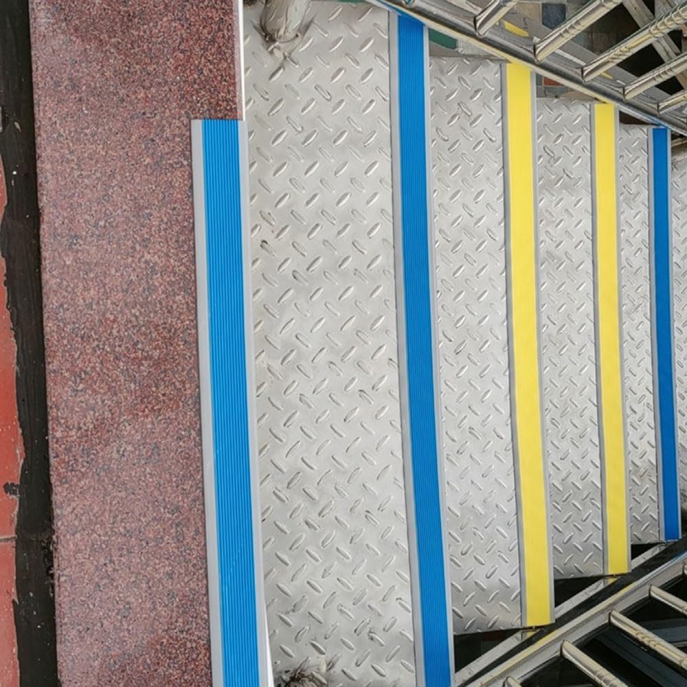 Borde De Escalera Suave 150cm Autoadhesivo Tiras De Goma En Forma De L, Borde De Escalera Impermeable, Protector De Borde De Escalera De Vinilo para Escalones De Madera(Blue,33ft-10m)