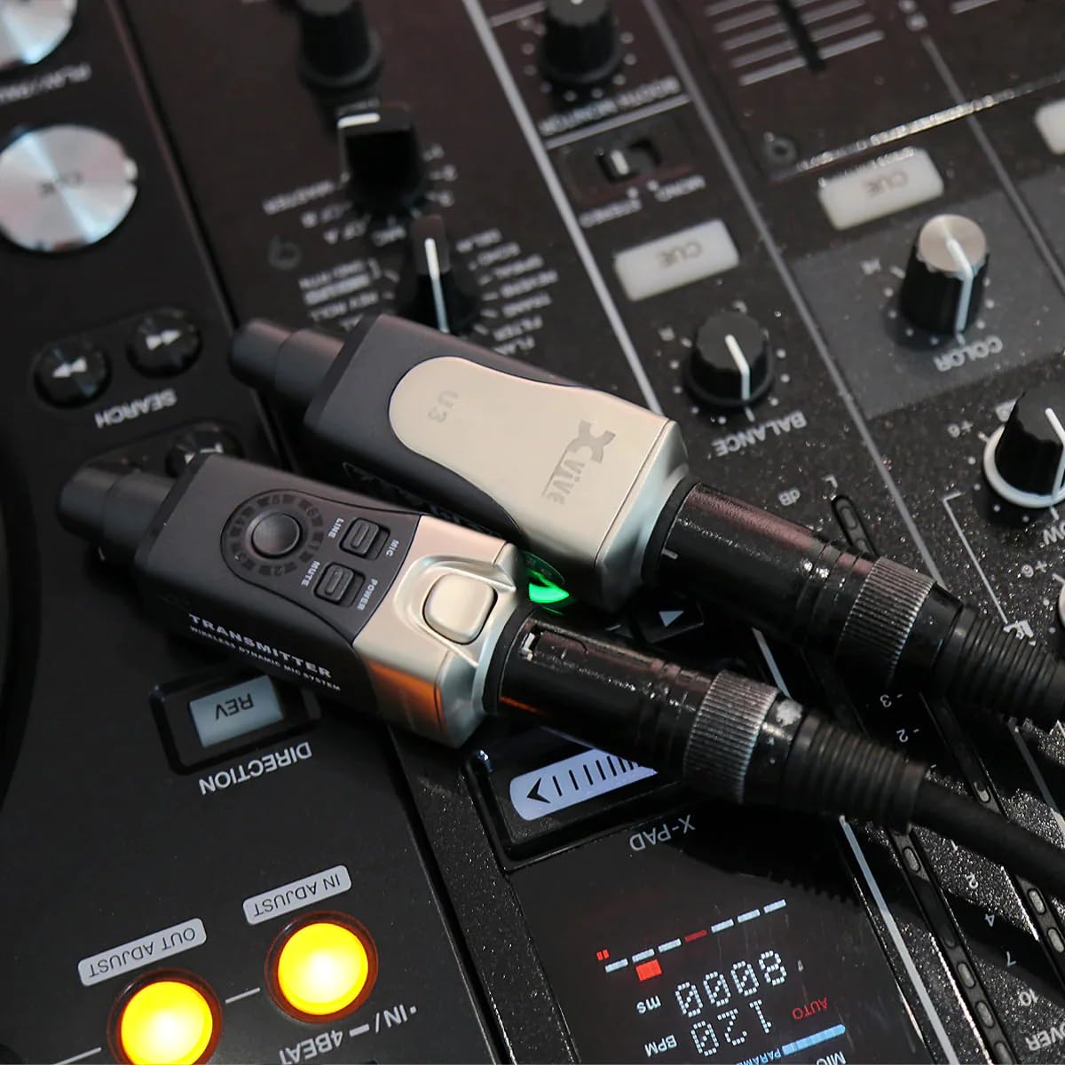 XVIVE U3D - Sistema di Collegamento per Microfono Wireless, Include 2 Trasmettitori e 2 Ricevitori per Connessione Stereowireless tra Mixer Audio e Speaker, Banda di Frequenza 2,4GHz, Copertura 20m