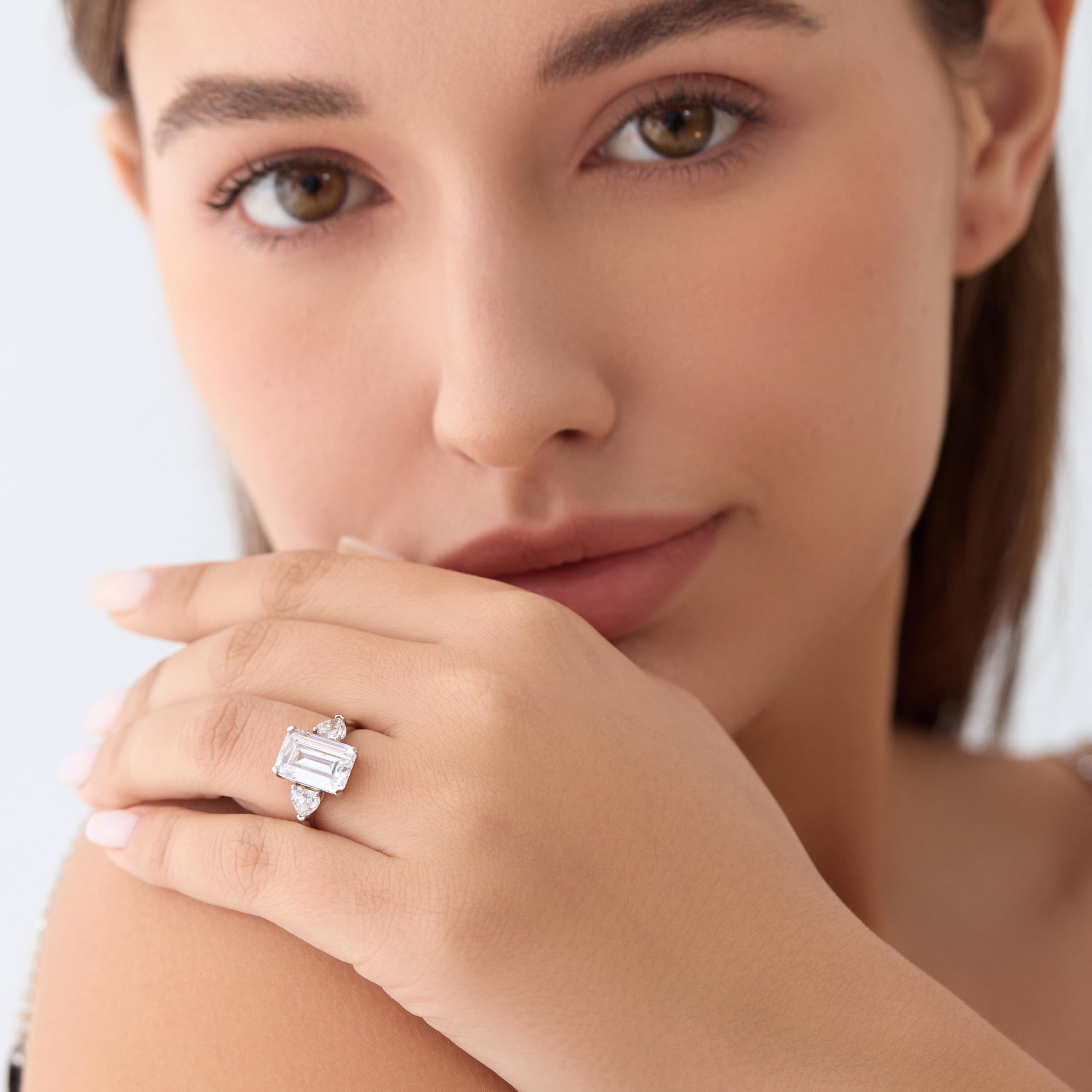 Michooyel S925 - Anello di fidanzamento con 3 pietre, 6,5 cttw, con taglio smeraldo, in argento Sterling