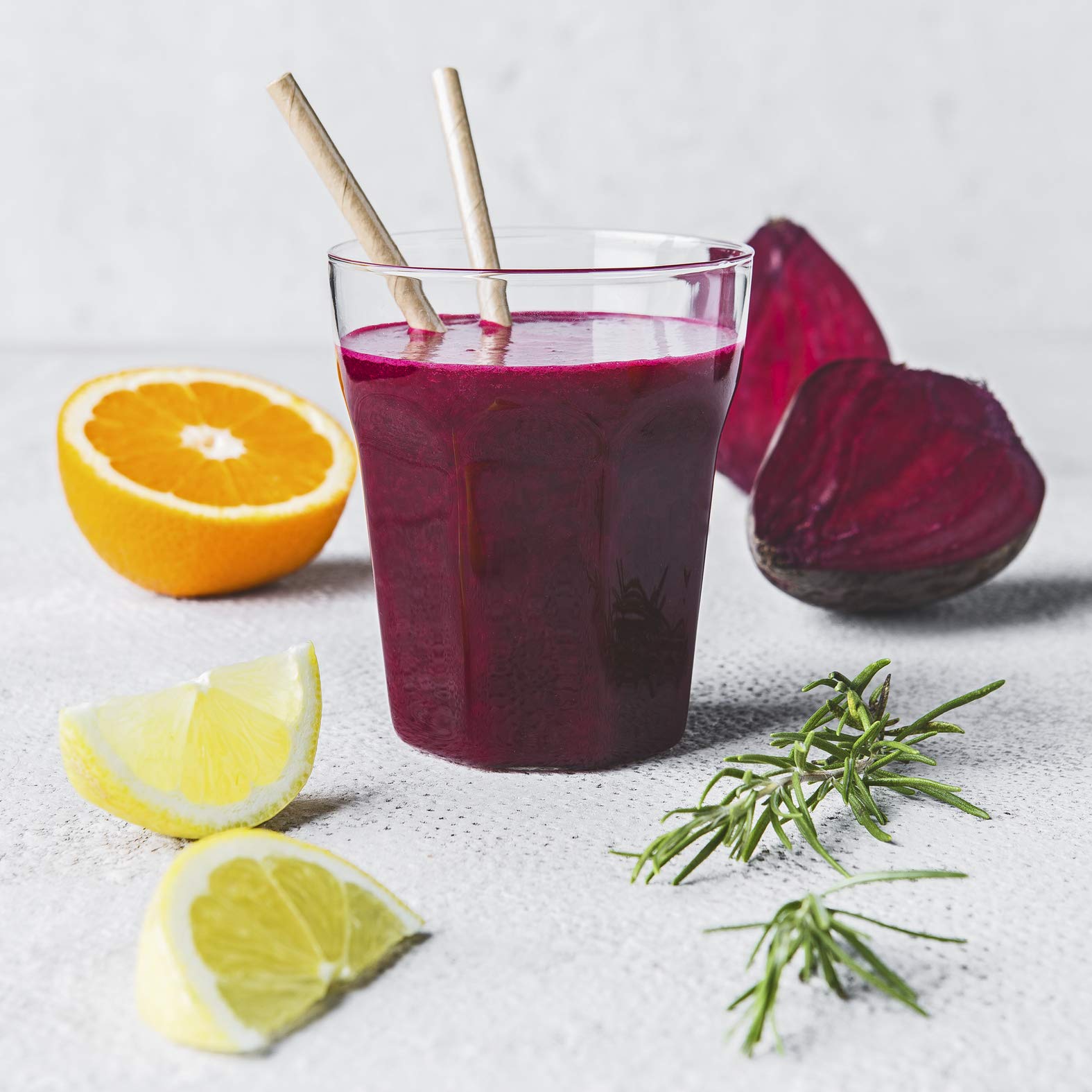 MOULINEX Ultra Juice Entsafter für Kaltsaft 2 Filter Trinkflasche 600 ml extra breit 85 mm Automatisches Programm Easy Clean Entsafter für ganze Früchte und Gemüse, leise, 200 W, ZU600110