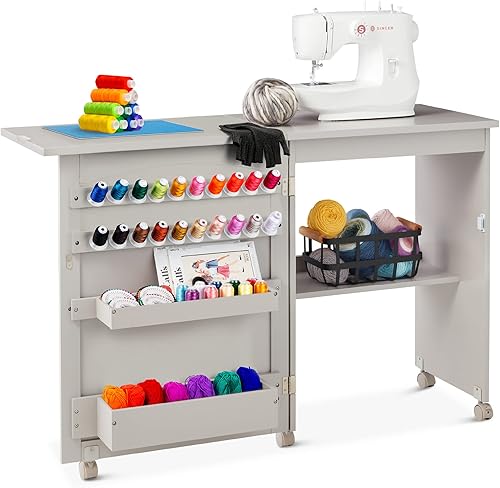 Best Choice Products Mesa de costura plegable multiusos para manualidades y escritorio lateral con diseño compacto, ruedas, estantes, contenedores,