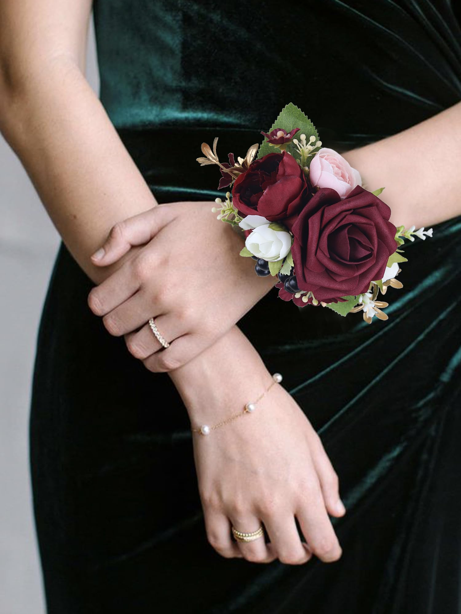 Amazon.com: Rinlong Corsage and Boutonniere Set Burgundy Rose Corsages  Wristlet Groom Flower Boutonniere for Men Wedding Homecoming Corsage for  Prom : Home & Kitchen