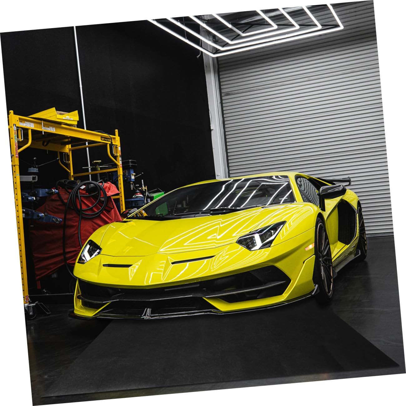 Amosfun Ölauffangmatte Garage aus Robusten Fasern mit Rutschfester Unterseite Waschbare Öltropfmatte für Werkstatt und Garagenbodenschutz