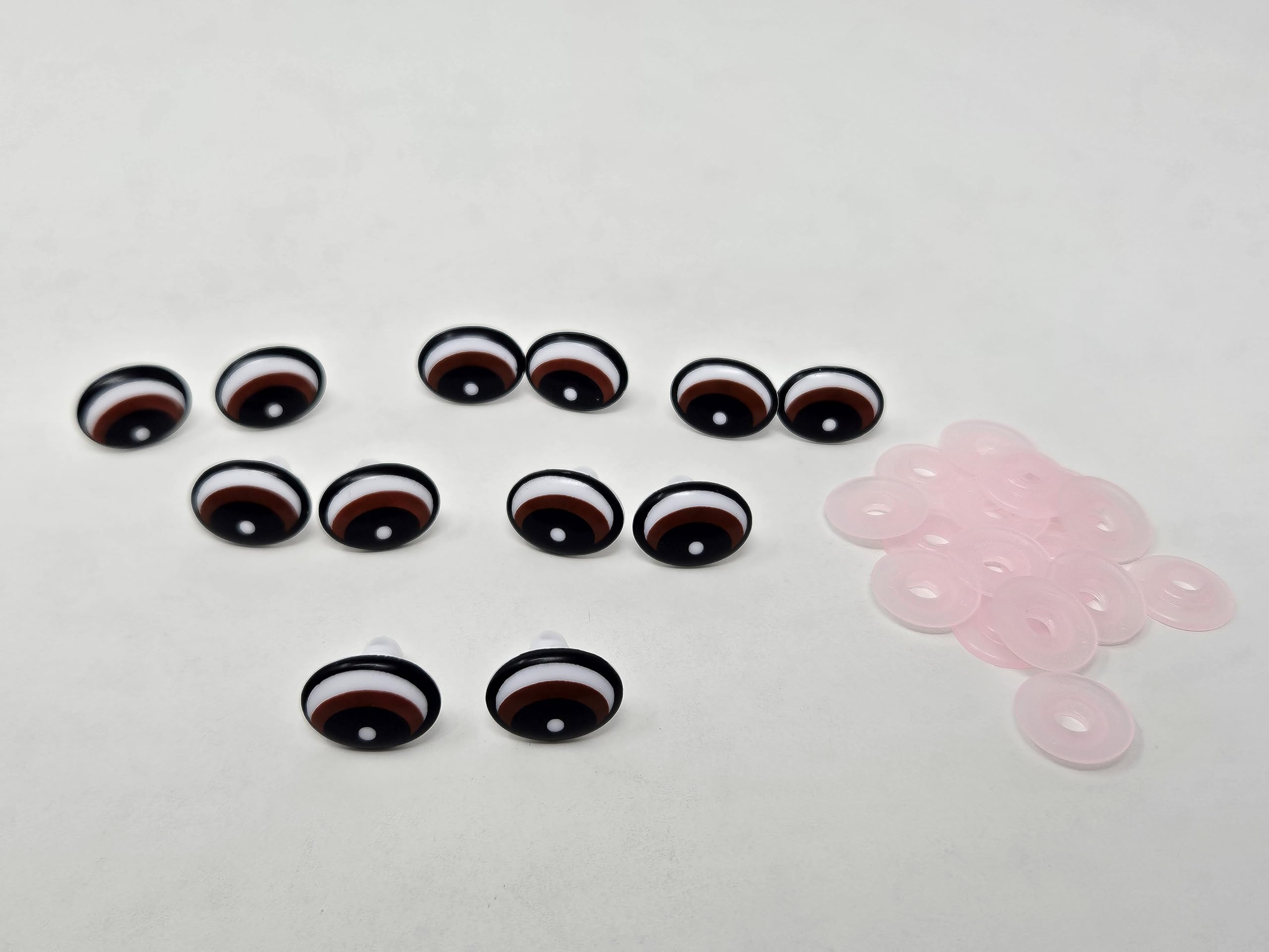 Pair of Zim's 15mm Brown, Black and White Oval Comical Cartoon Plastic Safety Eyes for Craft Amigurumi Dolls, Toys or Puppets (Pack of 8)