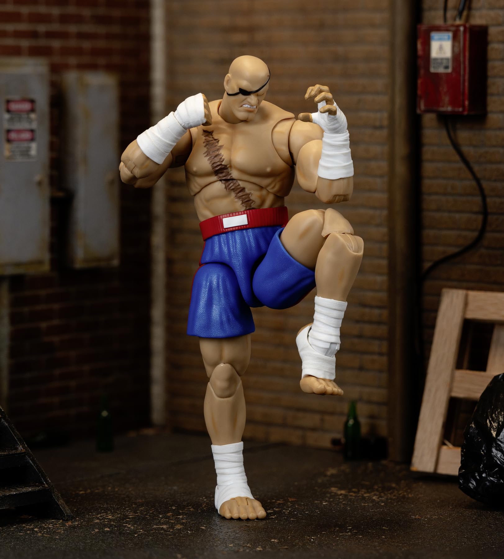 Jada Toys Street Fighter figurka Sagat (19 cm) - ruchoma figurka kolekcjonerska i akcji z Street Fighter 2: The Final Challengers, z alternatywną głową, rękami i akcesoriami, od 13 lat
