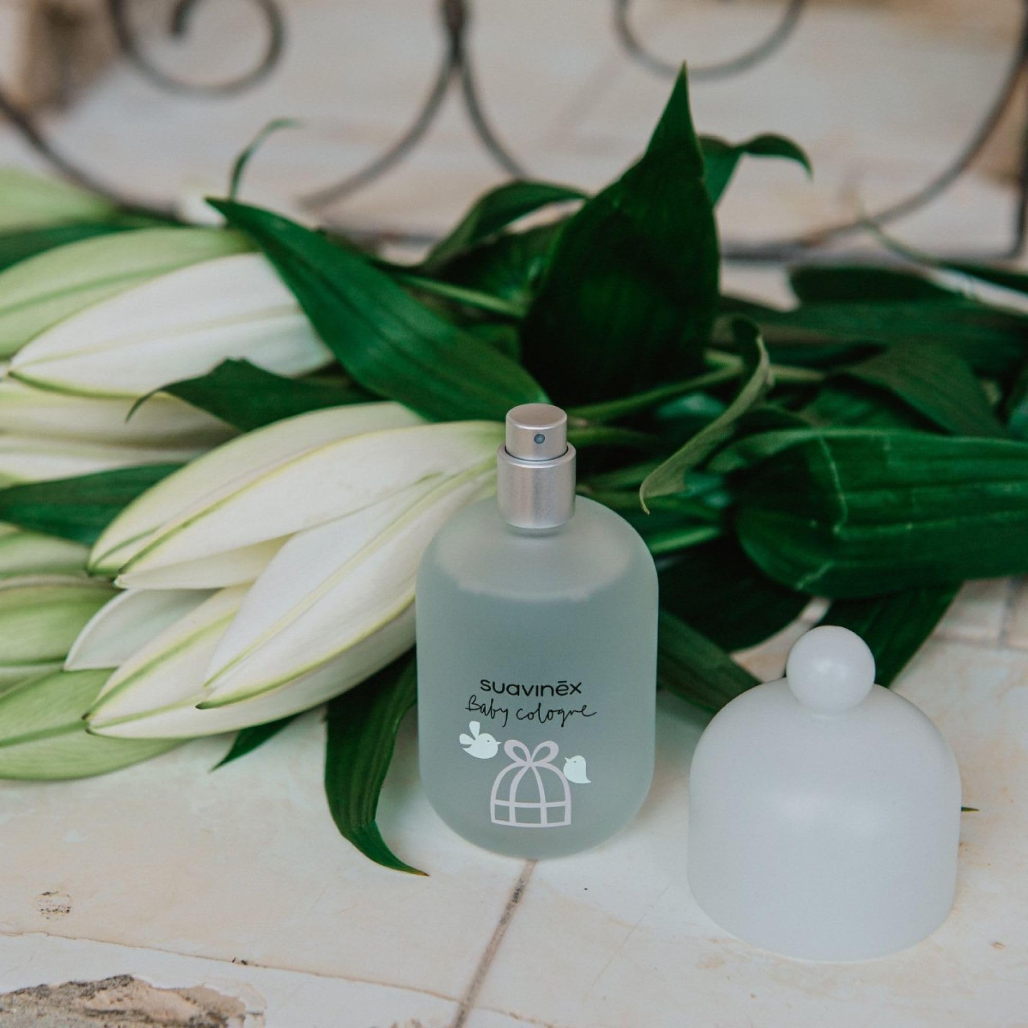 Suavinex, Eau de Cologne Set für Baby und Mama, mit Eau de Cologne für Babys, klassisch, 100 ml + Eau de Toilette für Damen, Dear Mommy 100 ml, ideal als Geschenk, frisch und zart, Zerstäuber