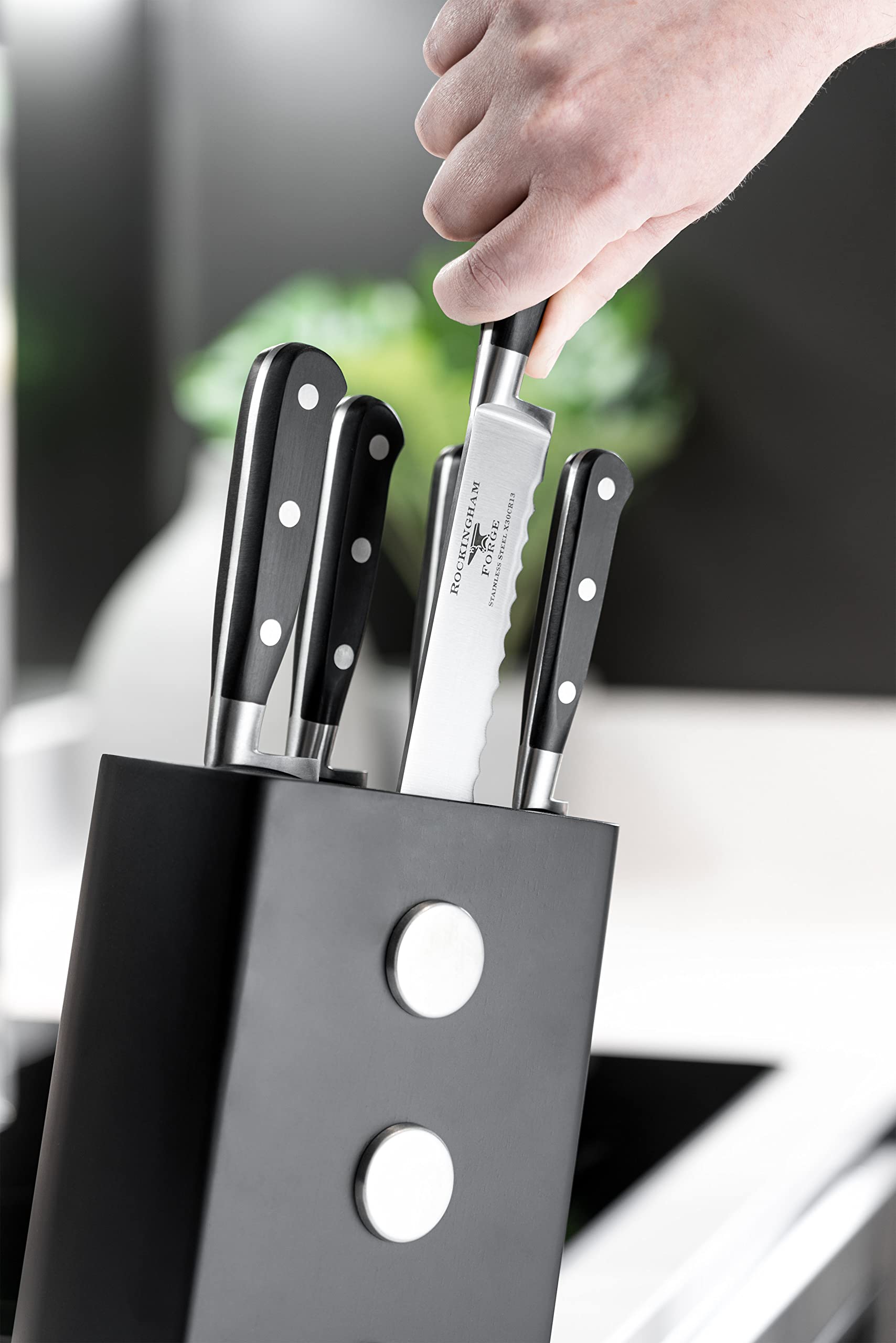 Nóż santoku Rockingham Forge FRF 13 cm, w pełni kuty, rękojeść z drewna Pakka