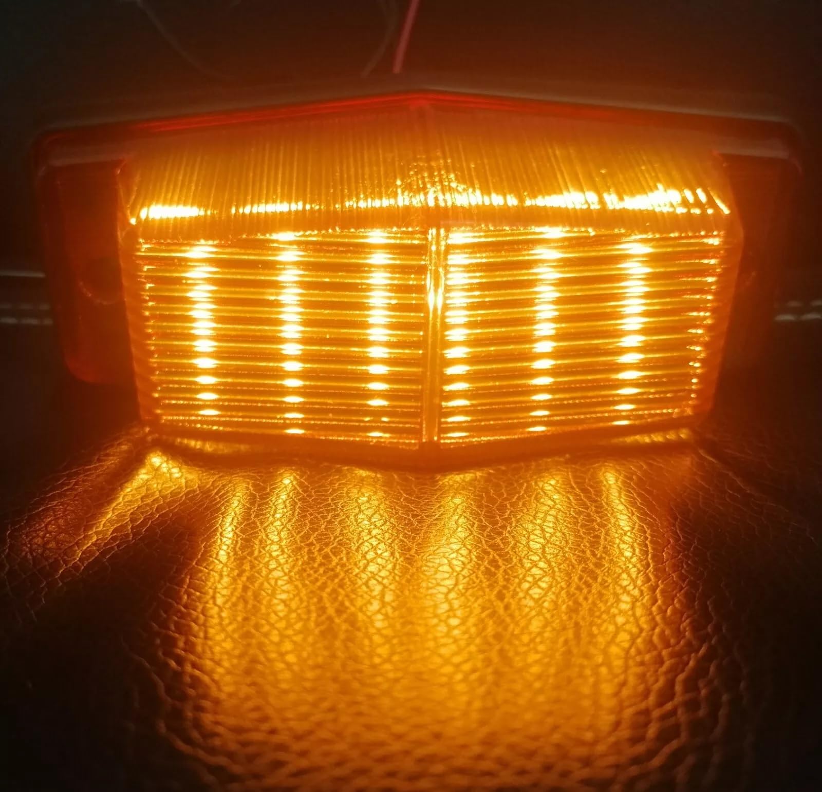 4 Feux de Pénétration LED 12V-24V Orange Ambre Feu à éclats Flash Clignotant Stroboscopique Éclairage d'Urgence Lumière de Secours Calandre pour Camion Poids Lourds Utilitaire Véhicule Industriel