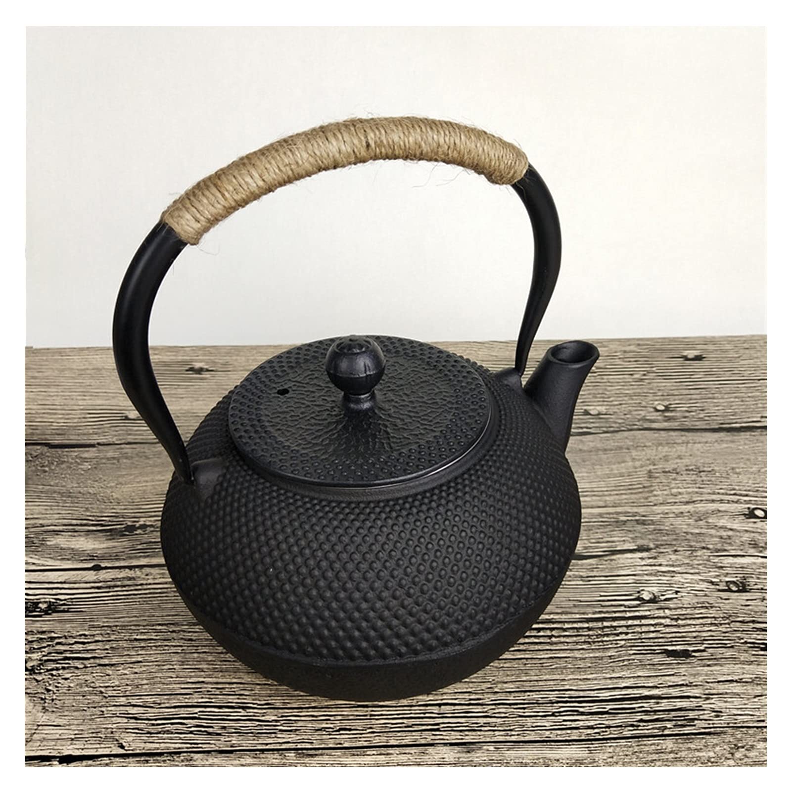 Gietijzeren theepot, 800ml Ergonomische waterketel met verwijderbaar filter en anti-slip handvat met houten patroon. Voor het koken van heet water thee