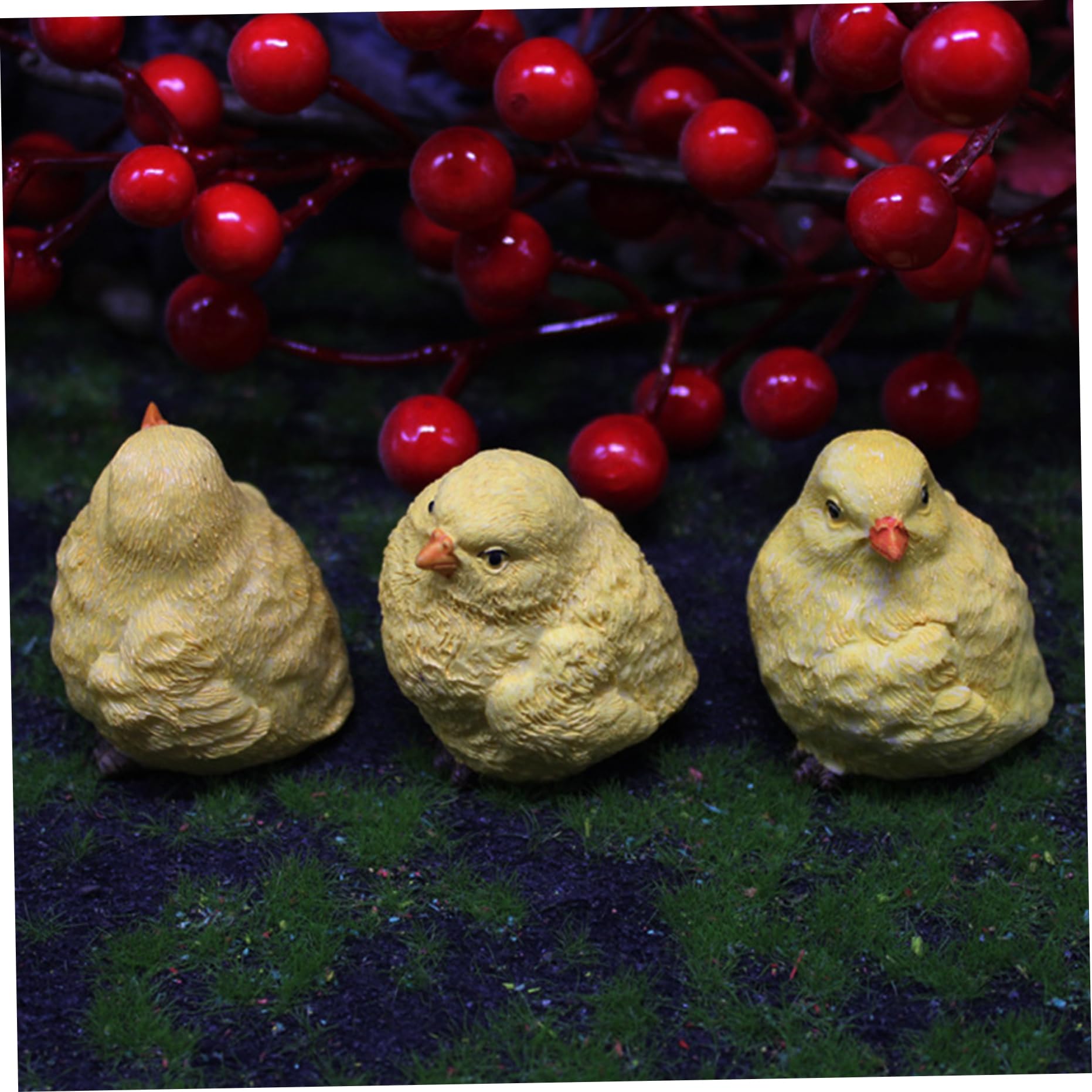 Takingup Outdoor, 3Pcs 2 Inches Chicken Statue Garden Decor Garden Statues Outdoor Decoration Little Yellow Chicks Chicken Statues Lawn Ornament