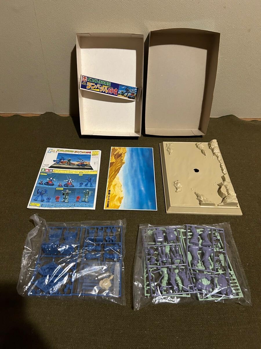 1/250 ランバ ラル特攻 プラモデル 情景模型 旧キット 当時物 バンザイ