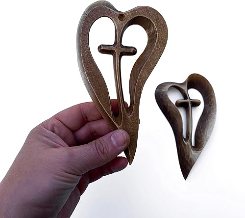 Vista 26 de Wooden Hand Cross, Handmade Wood Cross, Heart Design Cross, Wooden Carved Cross Wall Decor, Decorative Crosses for Wall Large and Small
