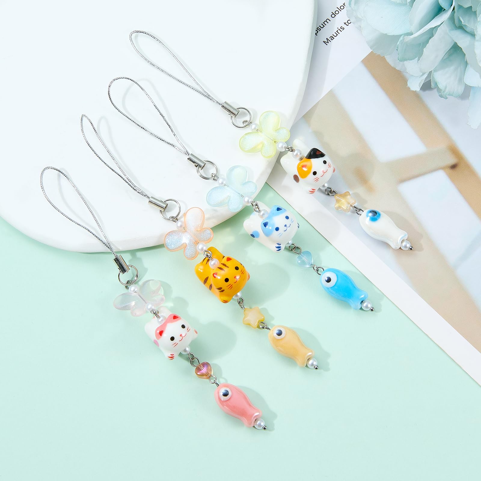 BEEFLYING 1 Pièce Pendentif Téléphone Chat Orange Pendentif Papillon Raffiné en Perles Breloque Porcelaine Poisson Pour Porte-clés et Sacs