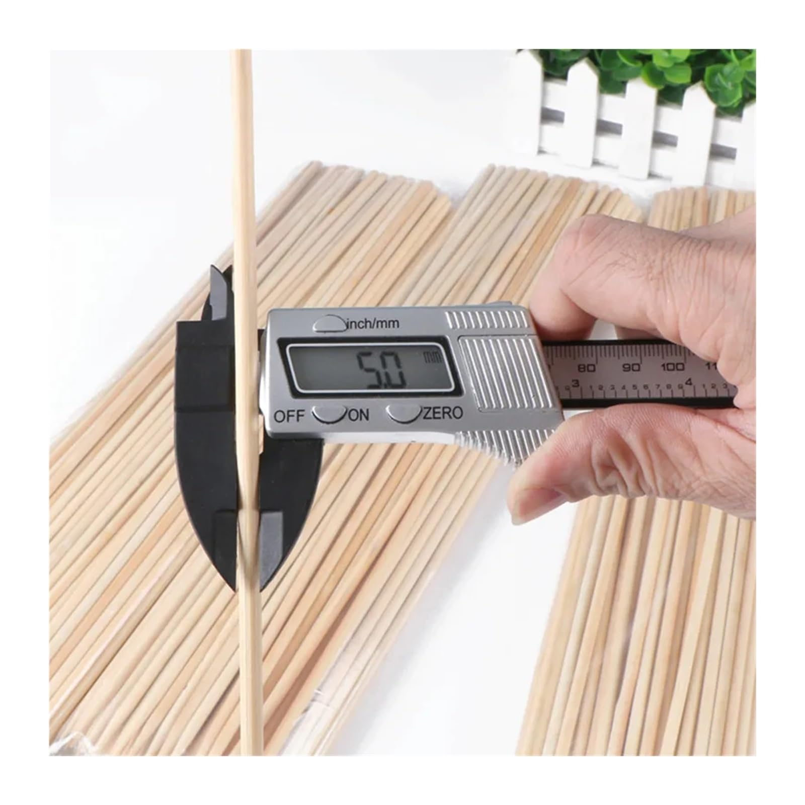 100 spiedini di bambù monouso da 20-50 cm per Barbecue, Ideali per Carne e Verdure, Perfetti per Feste Barbecue, Strumenti per grigliate, Accessori da Cucina ecologici (40 cm x 5 mm)