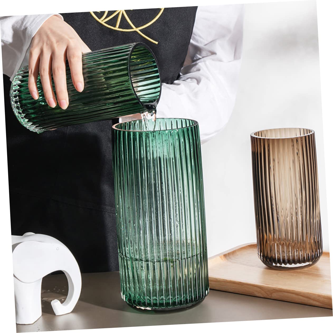 Sosoport Jarrón de Forma de Columna Diseño Sencillo de Estilo Nórdico para Arreglos de Flores Salón Talla Rayas Verticales Inspiradas Romano Jarrón de Vidrio para Plantas Acuáticas o Secas