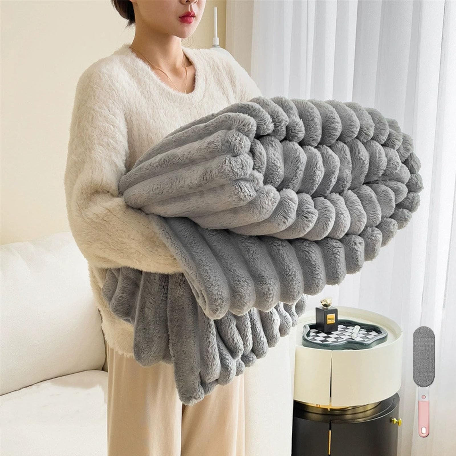 Popular Thickened Rabbit Plush Nap Blanket, Flannel Milk Velvet Cover Blankets, Thick Fluffy Blanket for Adults, Double Sided Super Soft Fleece Throw, Winter (Gray, 78.7 * 90.5in)