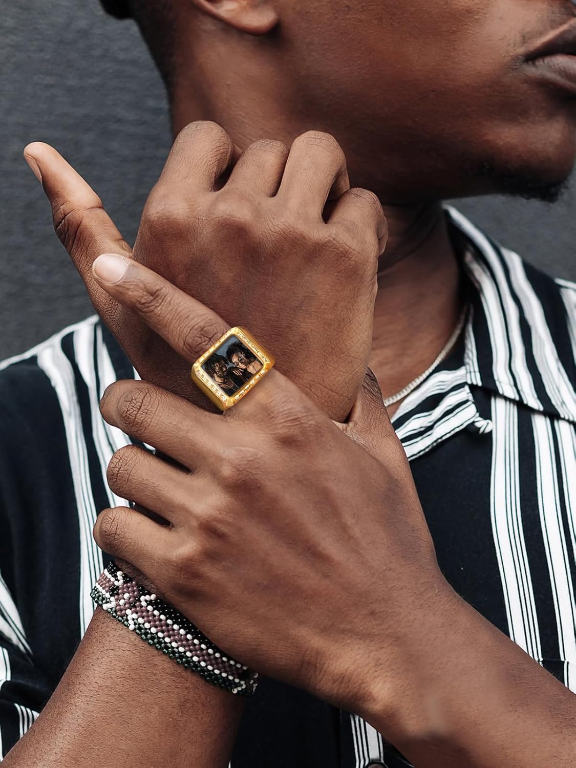 FindChic Customized Signet Photo Rings Square/Heart/Round Chunky Band Ring Stainless Steel/18K Gold Plated/Black Size 7 to 14 Personalized Jewelry for Men Women, Send Gift Box