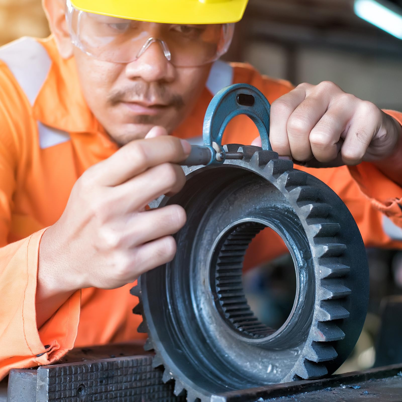 Herramienta de medición de precisión de grado industrial para metal, con rango métrico de 0 a 25 mm y precisión de +/-0,01 mm, con tope de trinquete, para maquinistas e ingenieros. Color gris.
