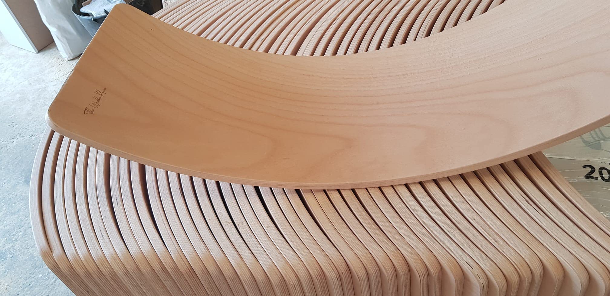 TWR ® - Tavola Curva Certificata CE - Ecologica e Realizzata a Mano. Prodotto in Spagna. Finitura Naturale. Balance Board Legno. Tavola Montessori. Tavola di Equilibrio