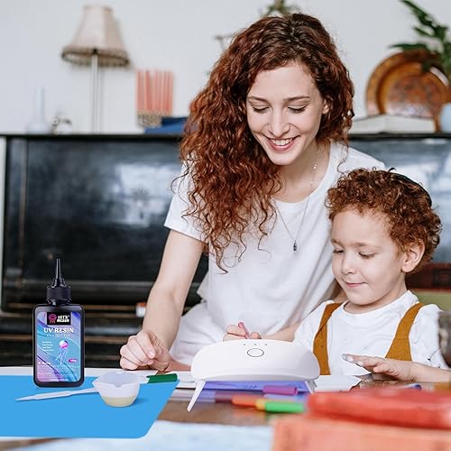 Vista 8 de LET'S RESIN Resina UV con luz, kit de iniciación actualizado de 200g transparente y bajo olor, luz UV, alfombrilla de silicona, resina epoxi