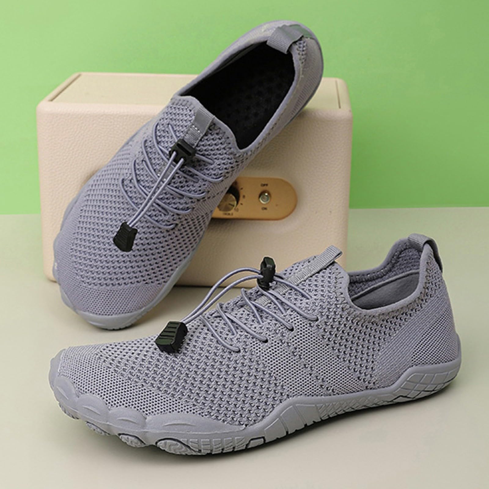 Scarpe da Scoglio Scarpe da Scoglio Donna Ciabatte per Scogli Mare Barefoot Uomo Camminare Barca Water Shoes Women Scarpette Acquatiche Sandali Stare in Piedi A Lungo Spiaggia Roccia Acqua 45 Bianche