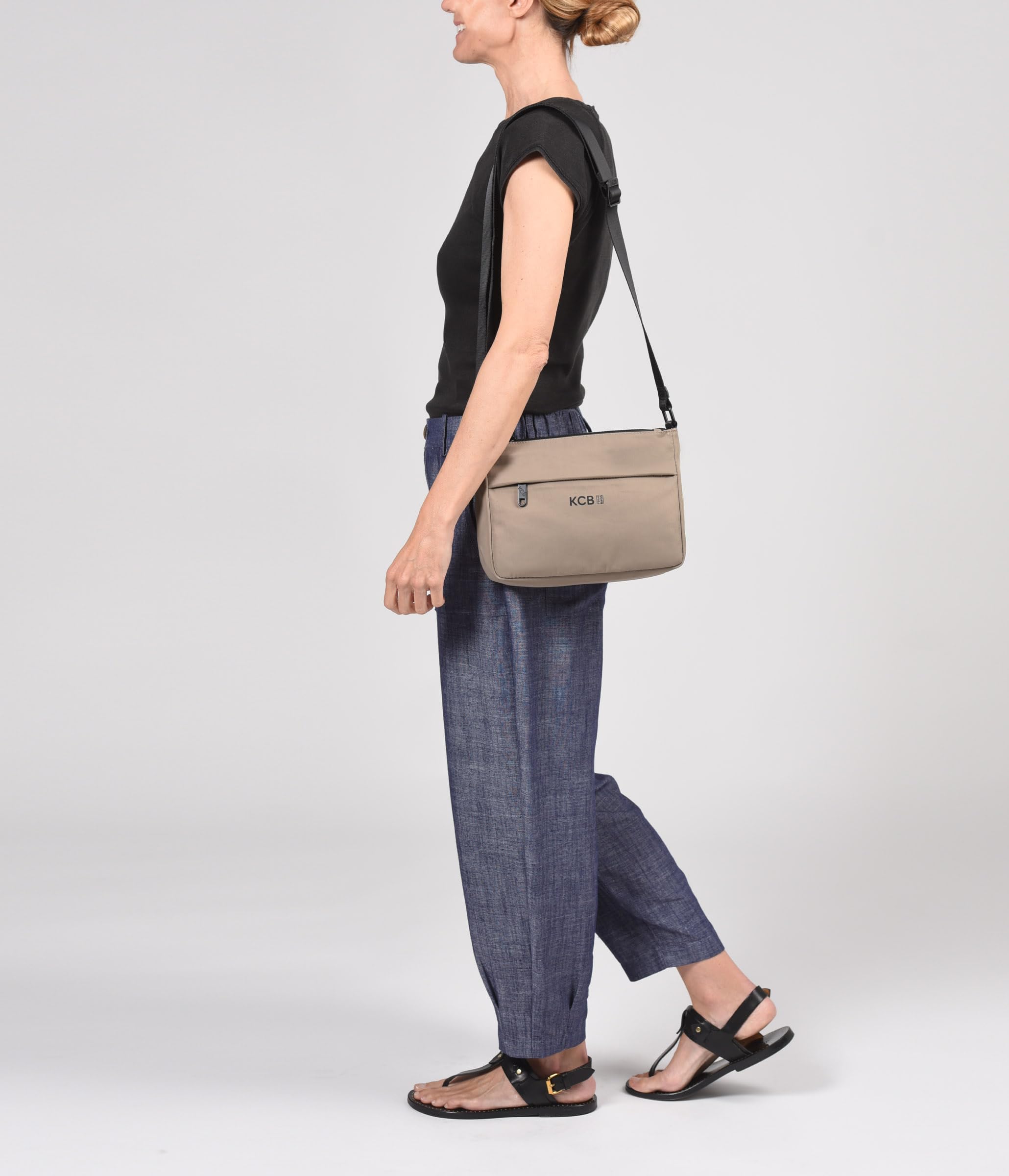 KCB Tracolla Maze | Design spazioso e pratico | Tasche multiuso | Varietà di scomparti | Maniglie regolabili | 100% Vegano