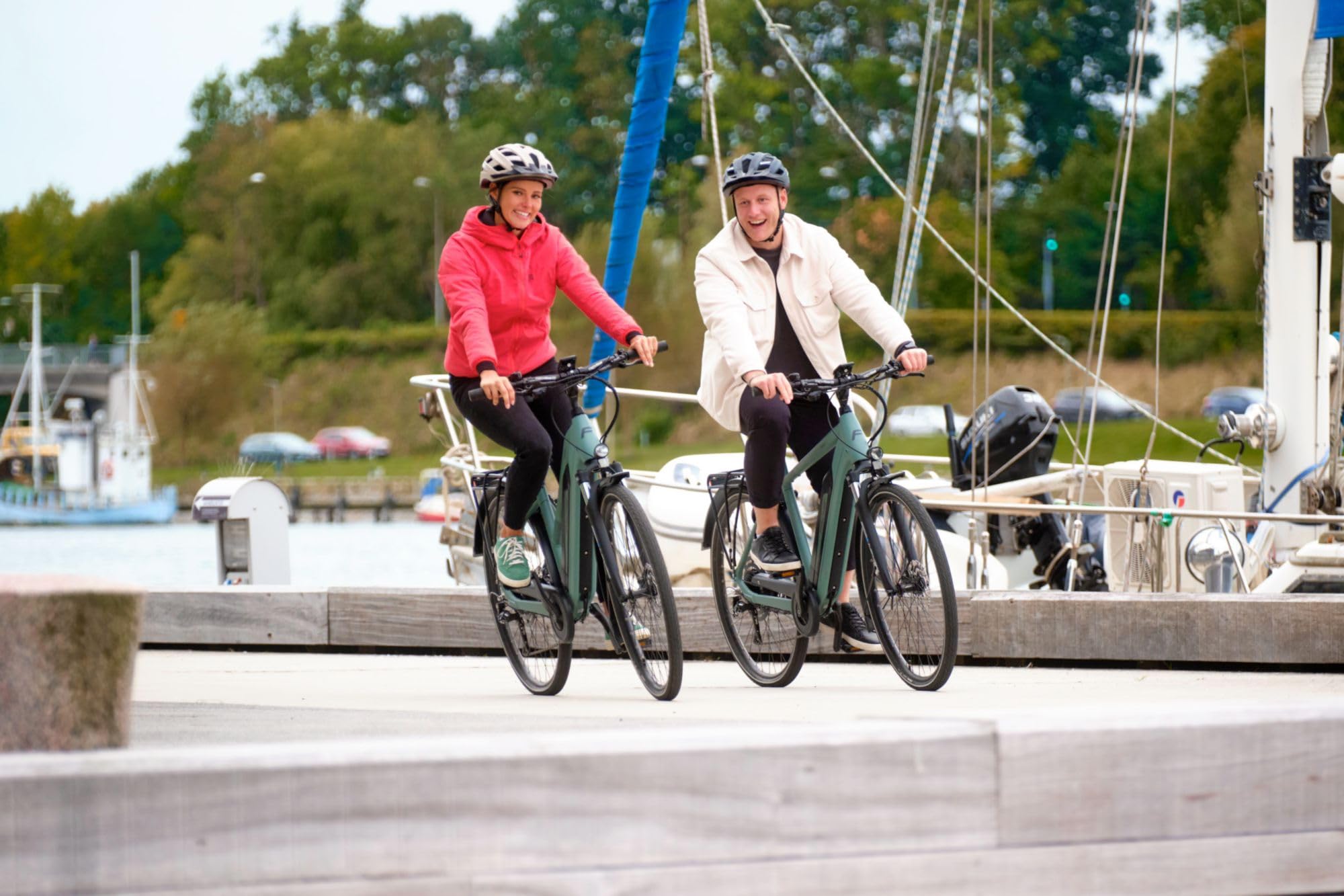 Fischer E-Bike Trekking VIATOR 2.1 Active, Elektrofahrrad für Damen und Herren, RH 45, 459Wh, Heckmotor 50Nm, 48V
