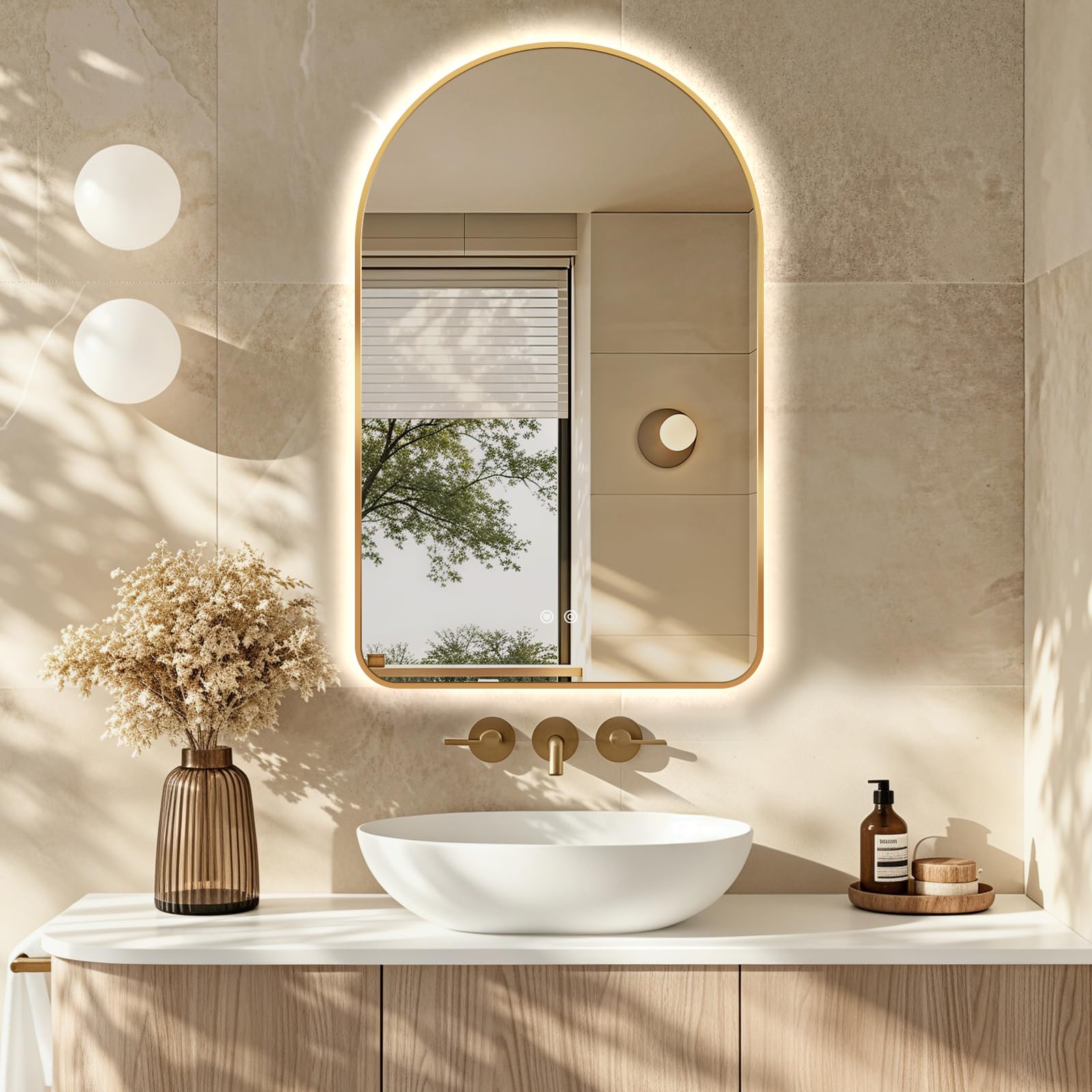 Miroir de salle de bain arqué antibrouillard et lumineux à intensité réglable