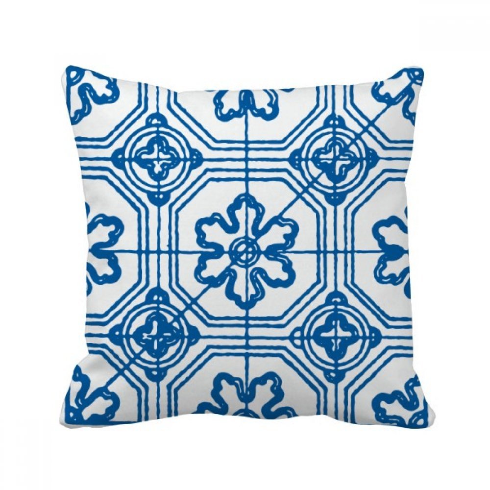 Coussin carré bleu Talavera à motif floral pour sublimer votre canapé de salon
