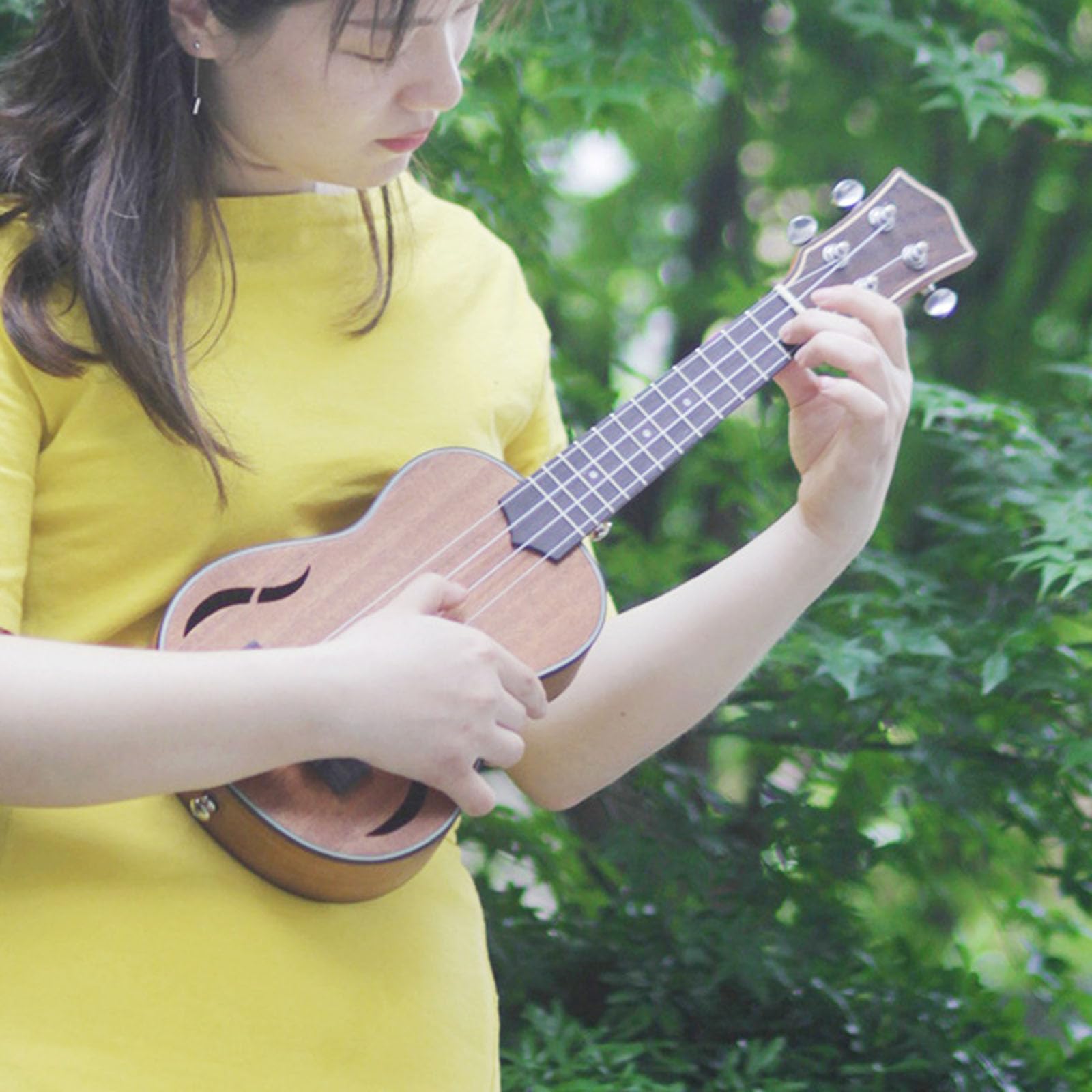 Professionelles Ukulele Set mit Tasche, Holz Ukulele Kits für Anfänger, Studenten, und Erwachsene, 21-Zoll Holz Ukulele für Anfänger, Starter Paket mit Zubehör