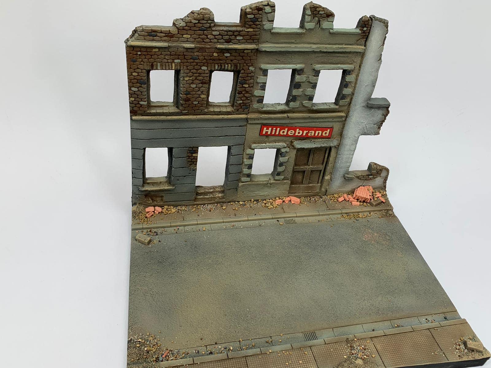 1/35 Scale Diorama Base and Buildings Model kit #1, 1:35 - Image 3