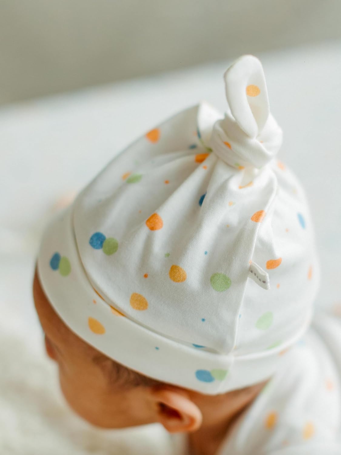 Under the Nile Organic Cotton Knotted Gown and Beanie Set, Blue Dots. 0-3 Months