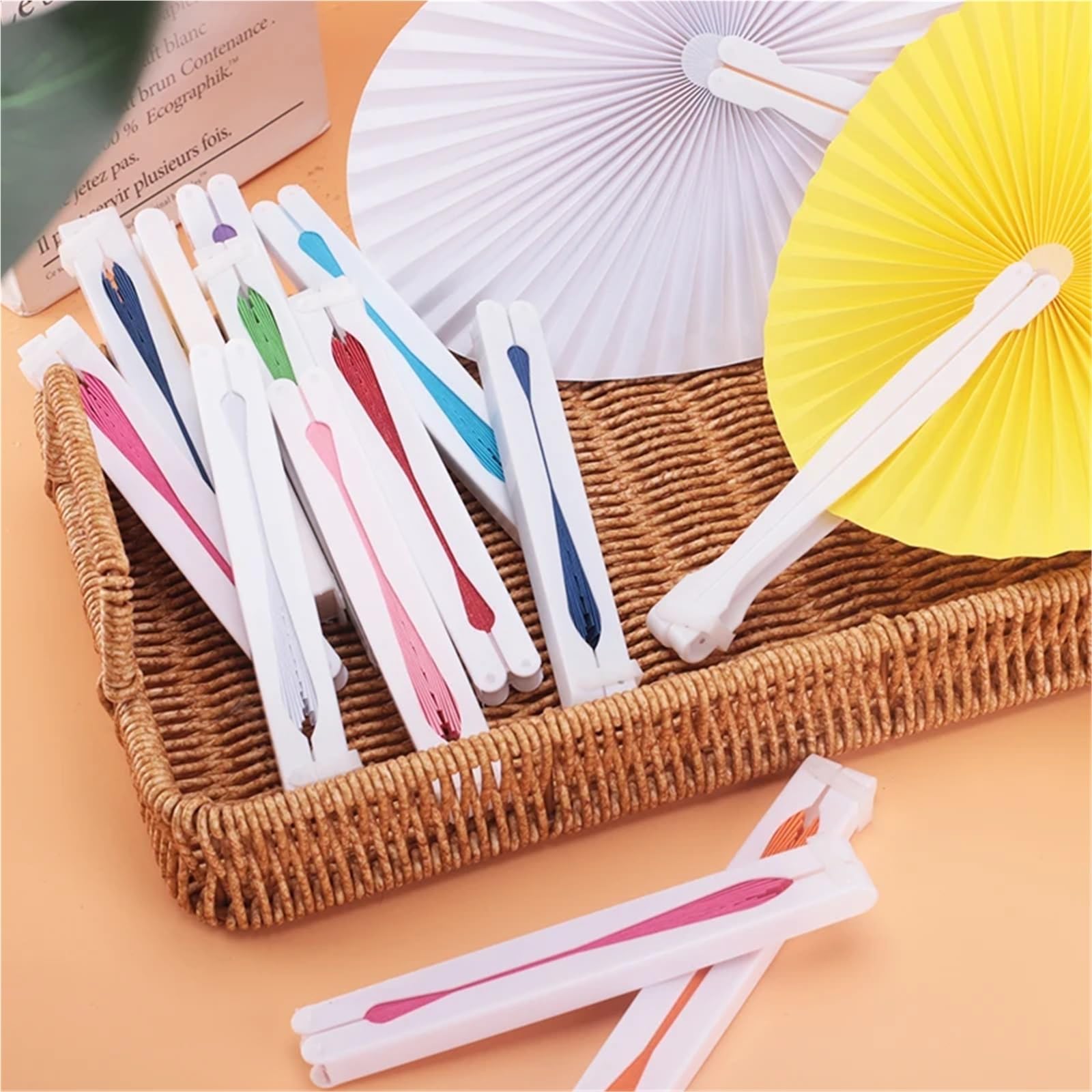 Fächer für Hochzeitsgäste, 100 Stück, mehrfarbig, Hochzeits-Faltpapierfächer, Bastelarbeiten, Malerei, Herzform, blanko, Fächer für Geburtstag und Landdekoration, Blau