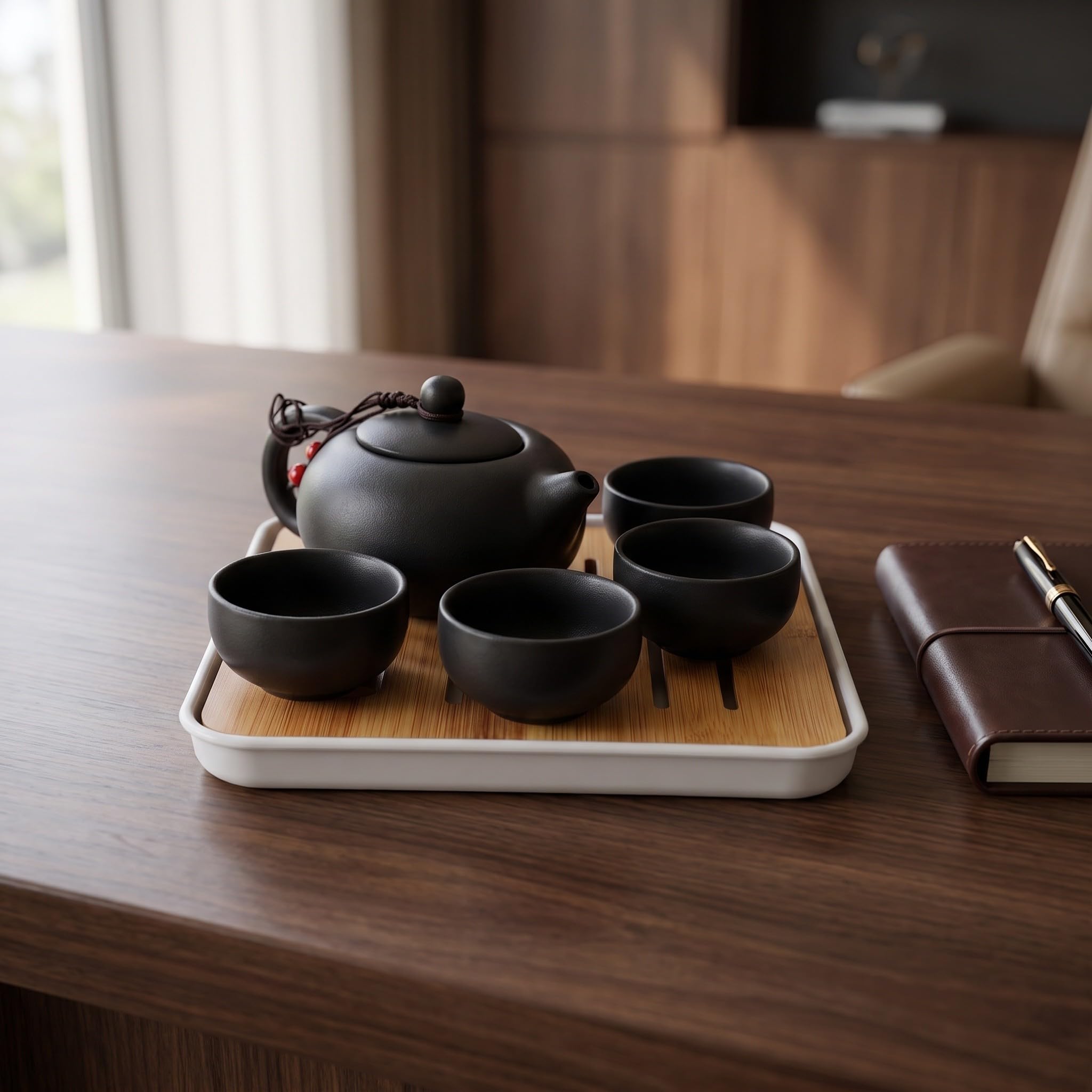 SOLUSTRE 1 Zestaw Ceramiczny Zestaw do Herbaty z Przenośną Torebką Porcelanowe Naczynia do Herbaty z Czajnikiem Filiżankami Bambusową Deską Do Serwowania i Akcesoriami na Prezent Biznesowy