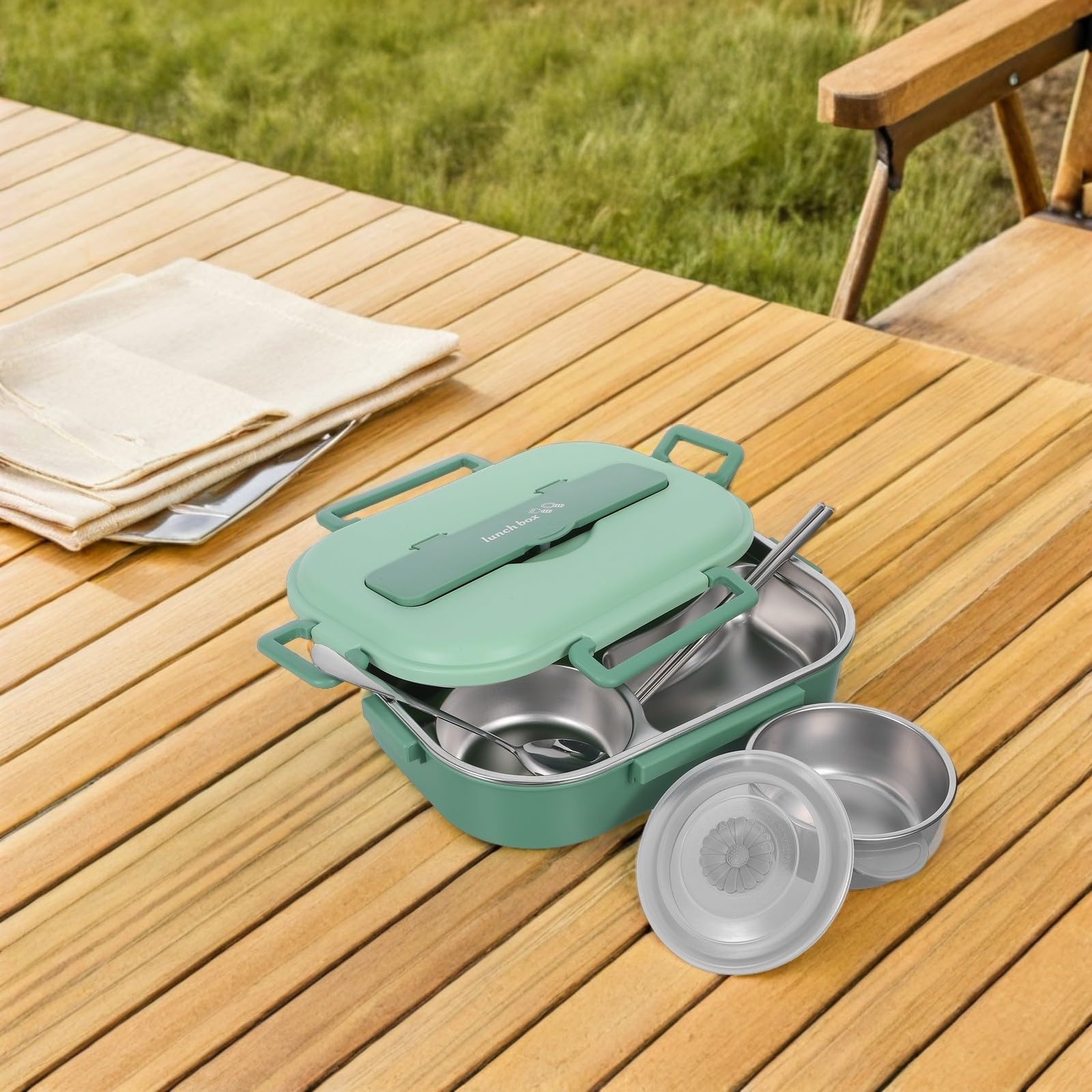 Uonlytech Fiambrera de Acero Inoxidable de 1500ml con 4 Compartimentos, Cierre Hermético Resistente y Vajilla Incluida para Escuela y Salidas Largas