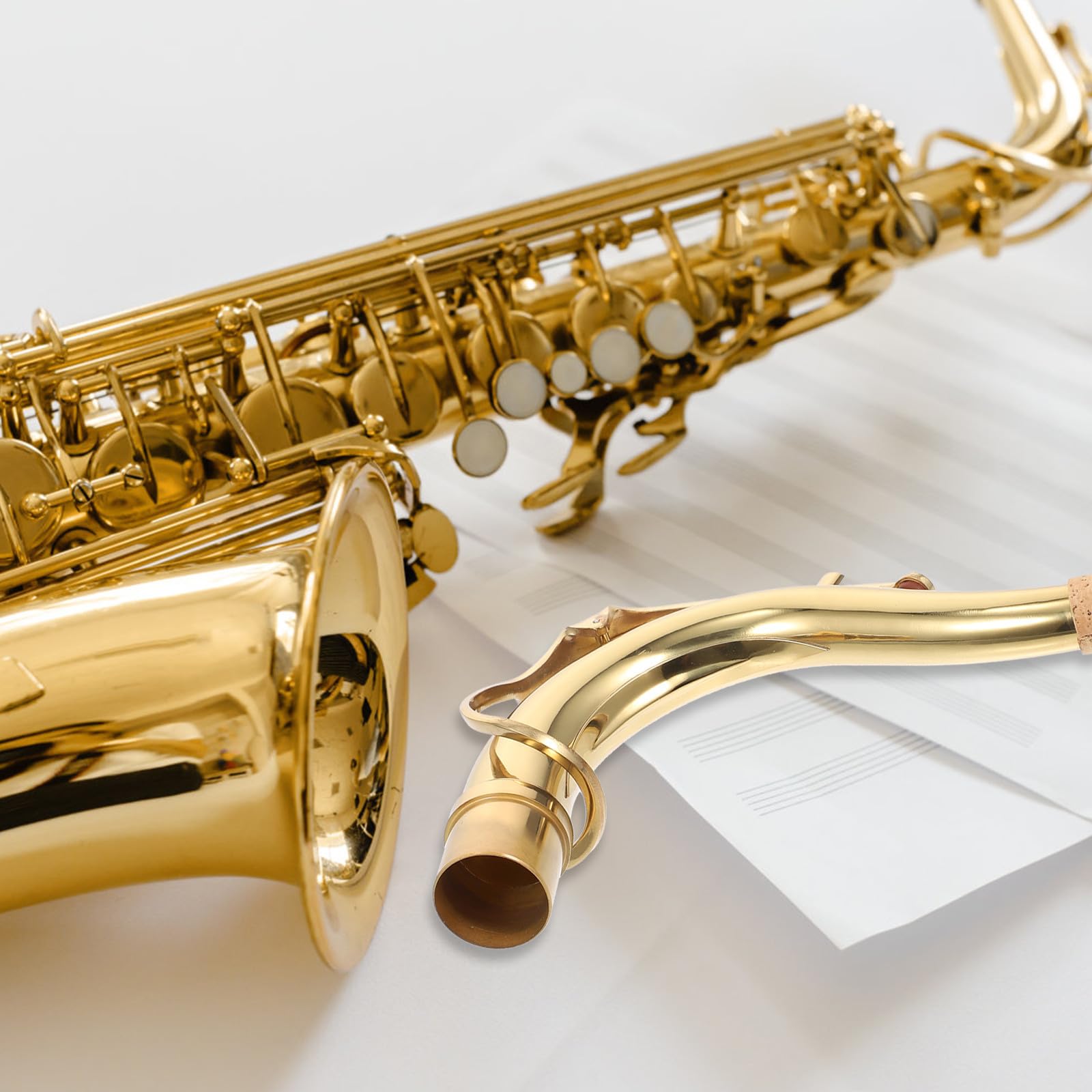Collo Pratico Curvo e Dorato Ottone Sassofono Accessorio in Professionale per Sax Contralto, per Musicisti Amatori e Professionisti