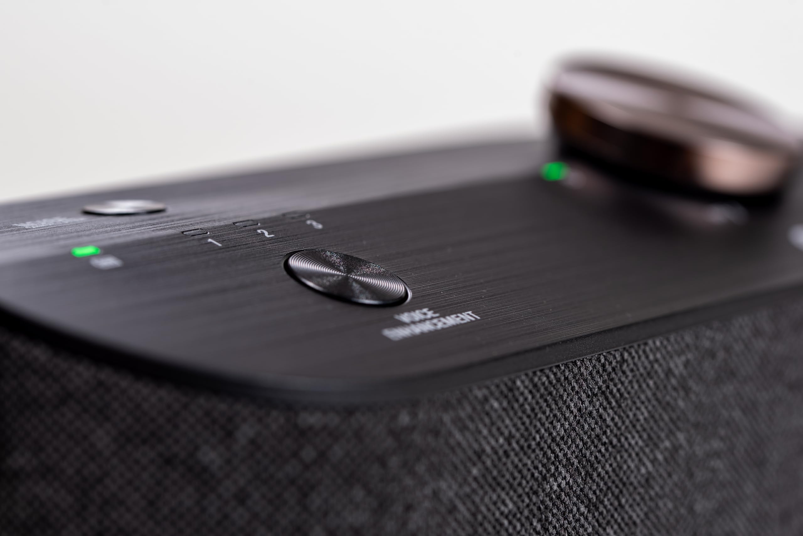 Sonariya Altoparlante TV wireless di nuova generazione con cancellazione attiva del rumore basata sull'intelligenza artificiale e tre modalità per migliorare il suono – Dialogo cristallino