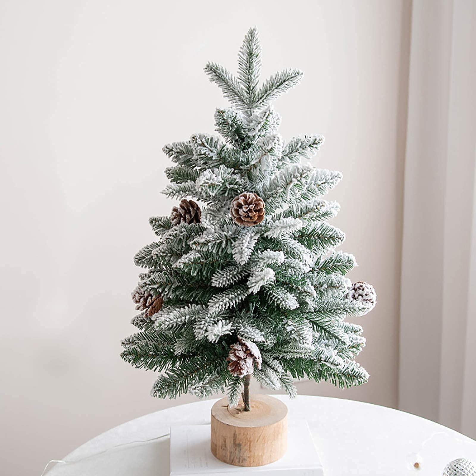 雪付きクリスマスツリー Amazon.co.jp: 小さな雪のクリスマスツリー 松ぼっくりとベリー付き